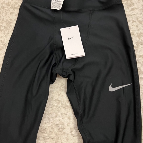 Nike men’s mobility run tight - Picture 2 of 10